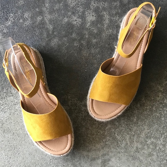 1 Left!Elegant Mustard Espadrille Platform Sandals - Picture 5 of 8